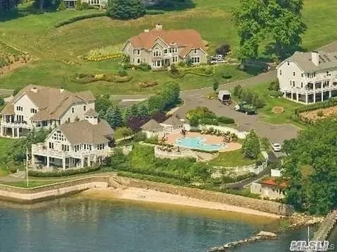 47 Pembroke Drive Glen Cove NY 11542