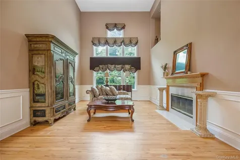 47 Pembroke Drive Glen Cove NY 11542