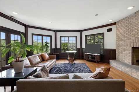 4 Fawn Lane Armonk NY 10504