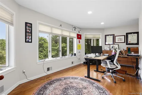 4 Fawn Lane Armonk NY 10504