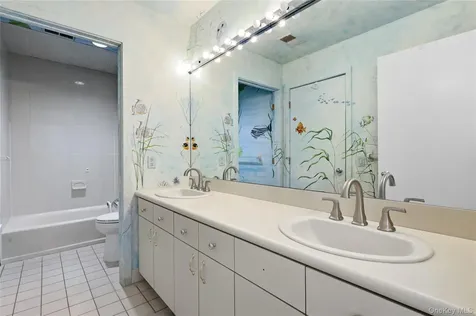 4 Fawn Lane Armonk NY 10504