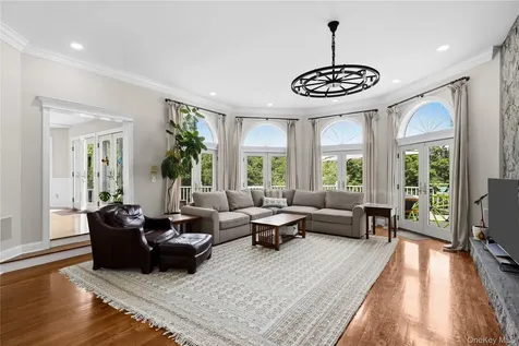 4 Fawn Lane Armonk NY 10504