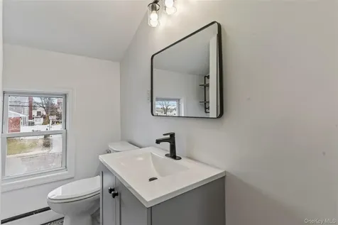 3322 Parkway Drive Baldwin NY 11510
