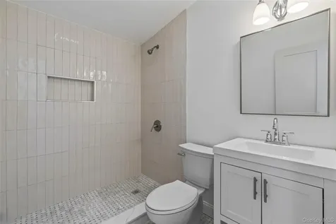 3322 Parkway Drive Baldwin NY 11510