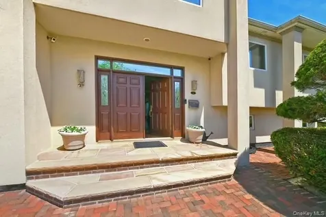 69 Ocean Avenue Massapequa NY 11758