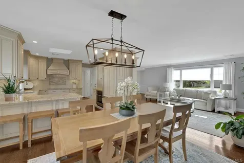 144 Thornbury Road E Scarsdale NY 10583