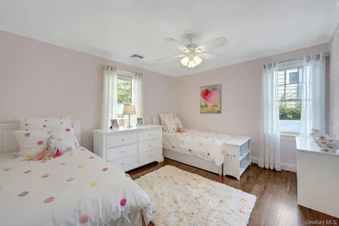 144 Thornbury Road E Scarsdale NY 10583
