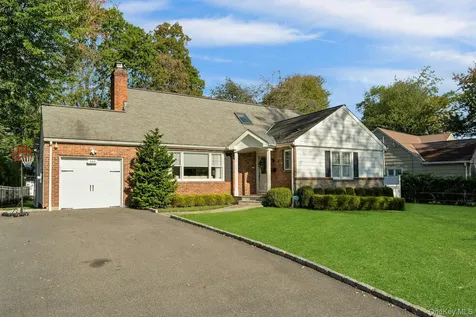 144 Thornbury Road E Scarsdale NY 10583