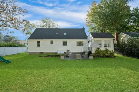 144 Thornbury Road E Scarsdale NY 10583