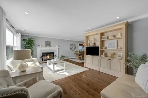 144 Thornbury Road E Scarsdale NY 10583