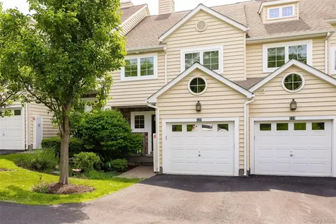 320 Hudson View Terrace Hyde Park NY 12538