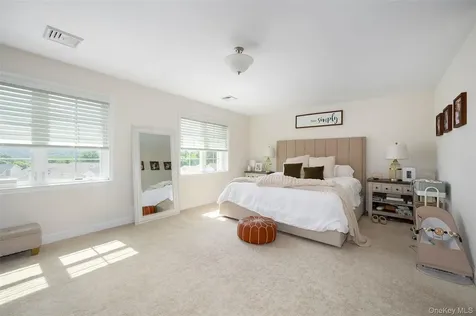320 Hudson View Terrace Hyde Park NY 12538