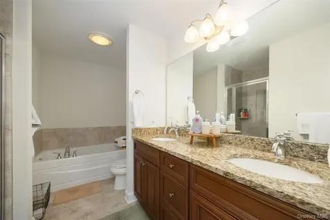 320 Hudson View Terrace Hyde Park NY 12538