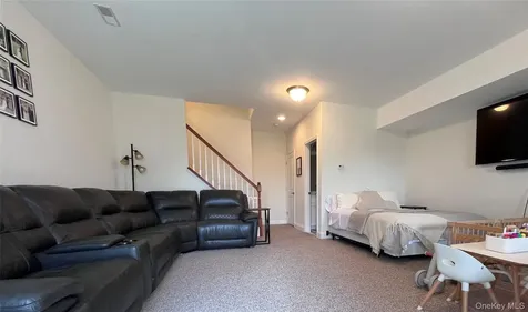 320 Hudson View Terrace Hyde Park NY 12538