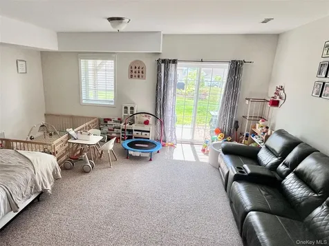 320 Hudson View Terrace Hyde Park NY 12538