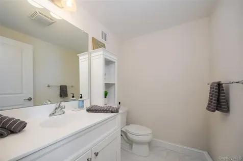 320 Hudson View Terrace Hyde Park NY 12538