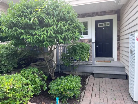 320 Hudson View Terrace Hyde Park NY 12538