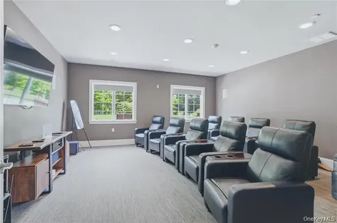 320 Hudson View Terrace Hyde Park NY 12538