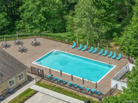 320 Hudson View Terrace Hyde Park NY 12538