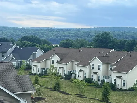 320 Hudson View Terrace Hyde Park NY 12538