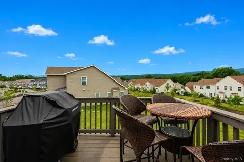 320 Hudson View Terrace Hyde Park NY 12538