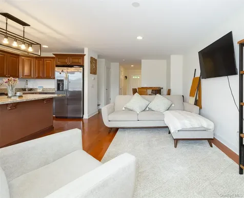 320 Hudson View Terrace Hyde Park NY 12538