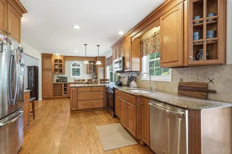 3122 Poplar Street Yorktown Heights NY 10598