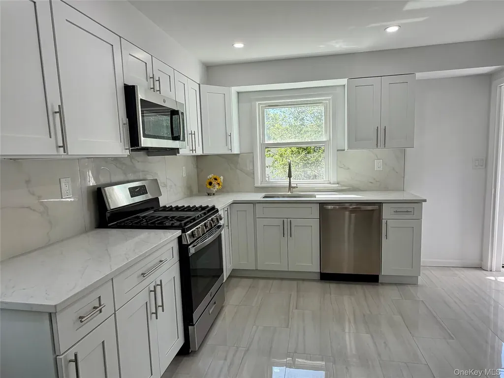 28 Quaspeak Road Congers NY 10920
