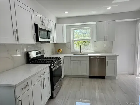 28 Quaspeak Road Congers NY 10920