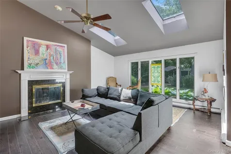 21 Martha Court Centerport NY 11721