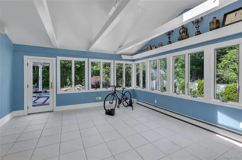 21 Martha Court Centerport NY 11721