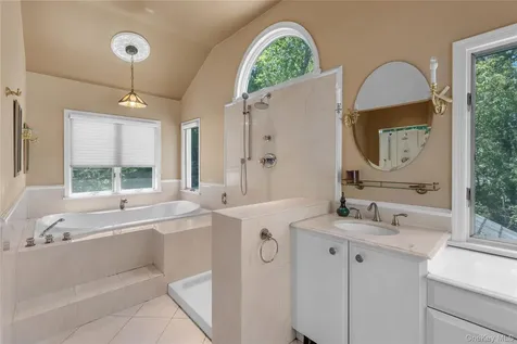 21 Martha Court Centerport NY 11721
