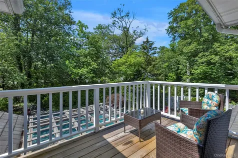21 Martha Court Centerport NY 11721