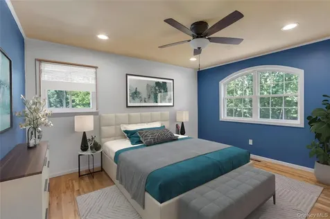 21 Martha Court Centerport NY 11721