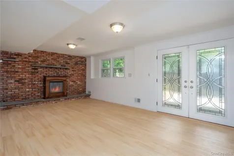11 Guterl Terrace Pearl River NY 10965