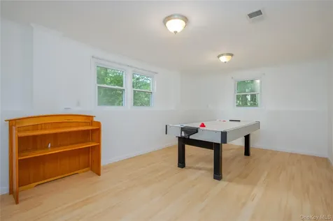 11 Guterl Terrace Pearl River NY 10965