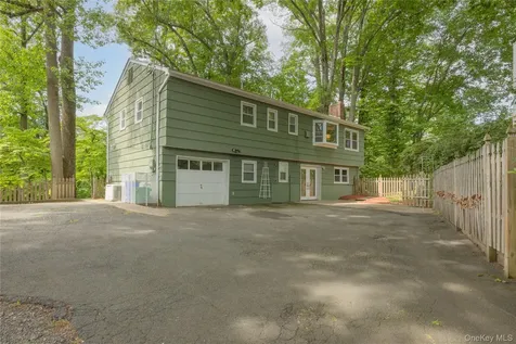 11 Guterl Terrace Pearl River NY 10965