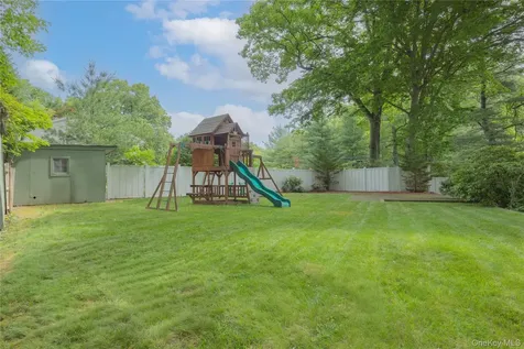 11 Guterl Terrace Pearl River NY 10965