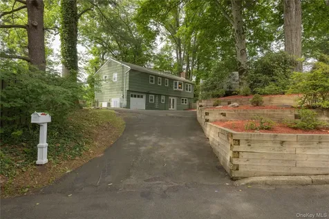 11 Guterl Terrace Pearl River NY 10965