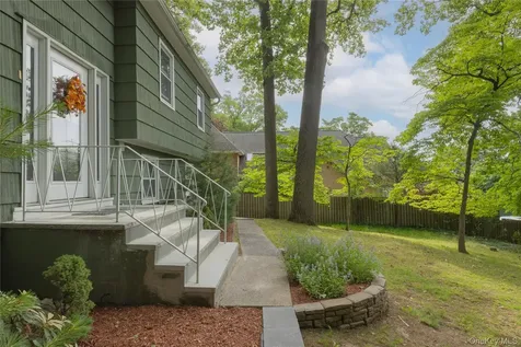 11 Guterl Terrace Pearl River NY 10965