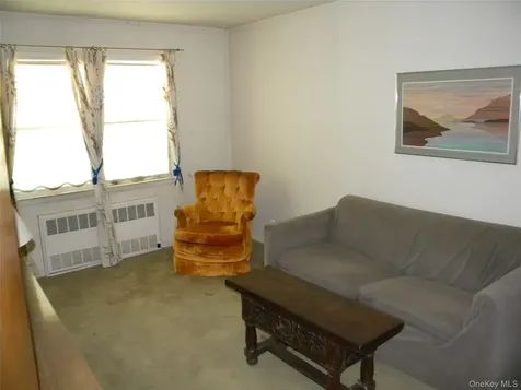 2810 210th Place Bayside NY 11360