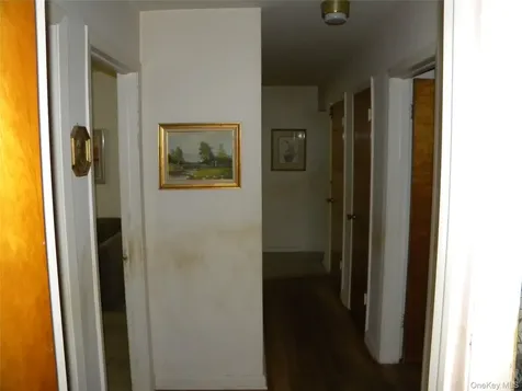 2810 210th Place Bayside NY 11360