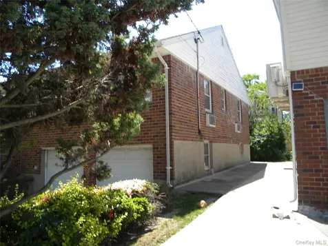 2810 210th Place Bayside NY 11360
