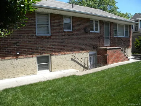 2810 210th Place Bayside NY 11360