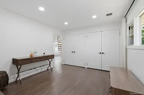 2 Bell Place Rye Brook NY 10573