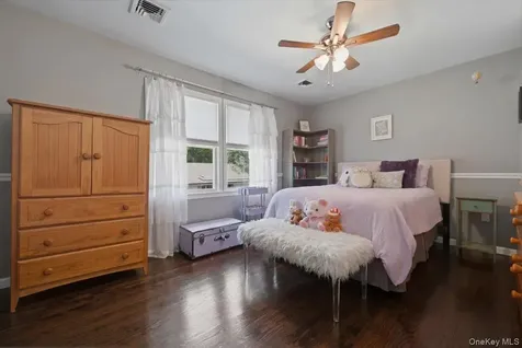 346 Seaford Avenue Massapequa NY 11758