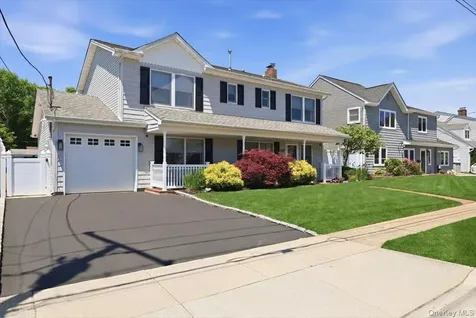 346 Seaford Avenue Massapequa NY 11758