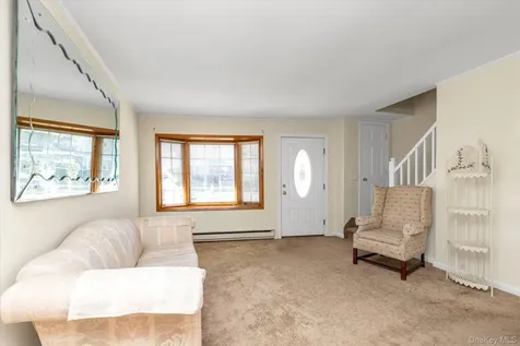 2484 Lindy Road Westbury NY 11590