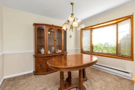 2484 Lindy Road Westbury NY 11590