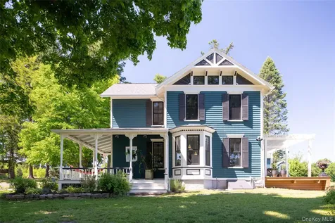 1838 River Road West Coxsackie NY 12124